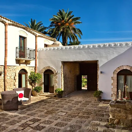 Landhuis Il Baglio Della Luna Relais By Le Dhome Sicily Balestrate