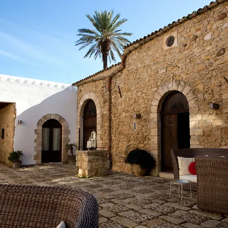 Il Baglio Della Luna Relais By Le Dhome Sicily 巴莱斯特拉泰